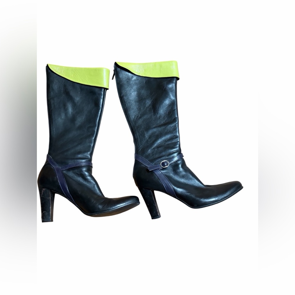 Elegant Black and Green Heeled Boots